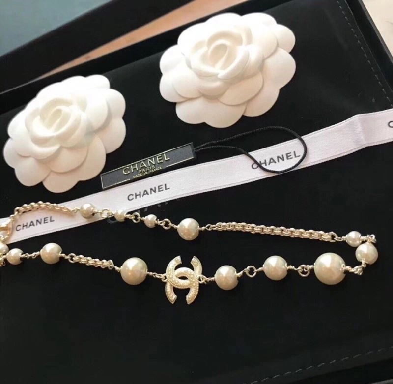 Contemporary Chanel Necklaces 222140