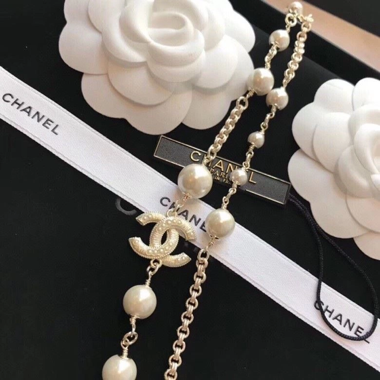 Contemporary Chanel Necklaces 222140
