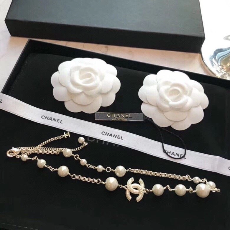 Contemporary Chanel Necklaces 222140