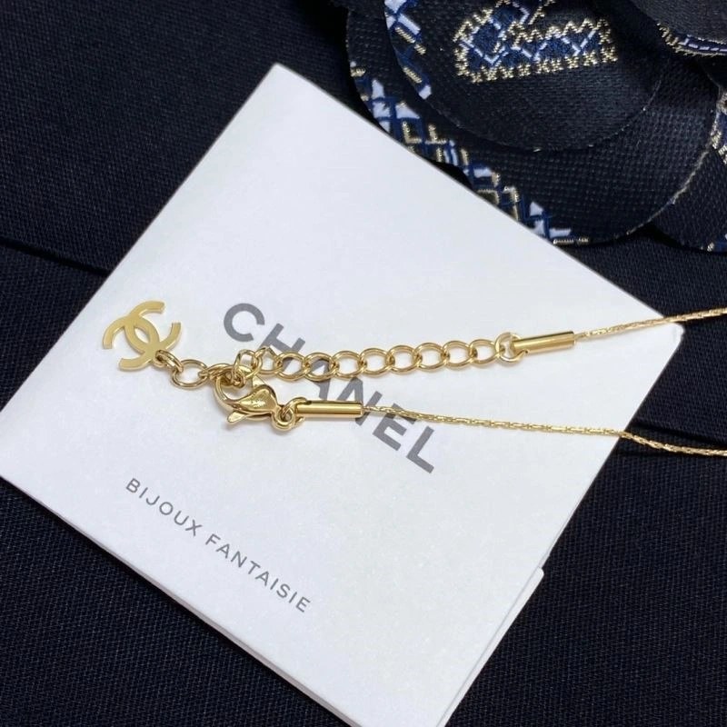 Minimalist Chanel Necklaces 222144