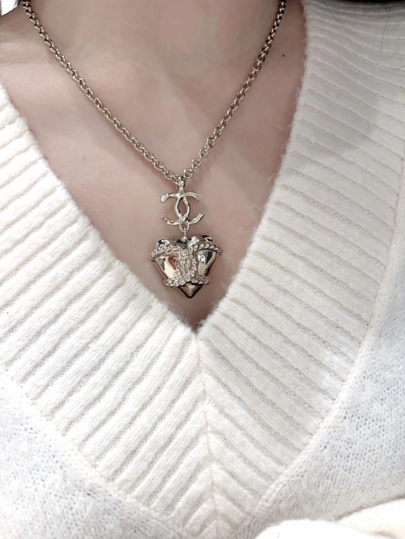 Chanel Necklaces Lightweight 222136