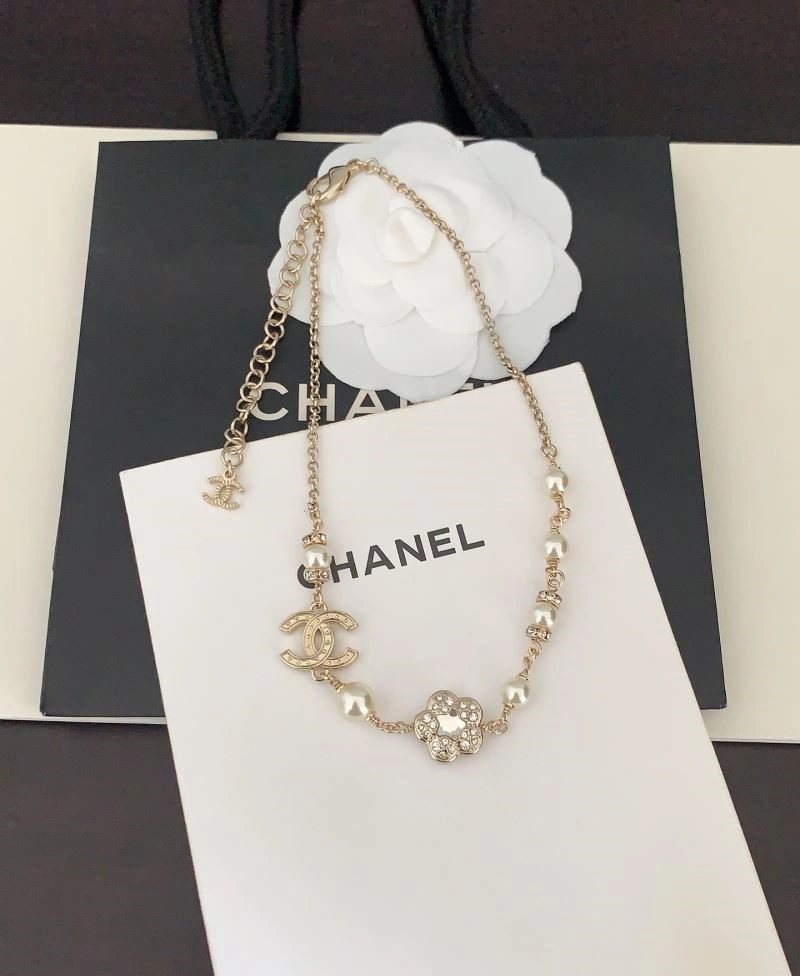 Snug Chanel Necklaces 222111
