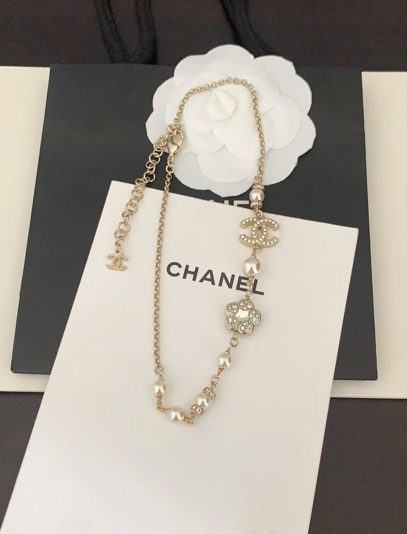 Snug Chanel Necklaces 222111