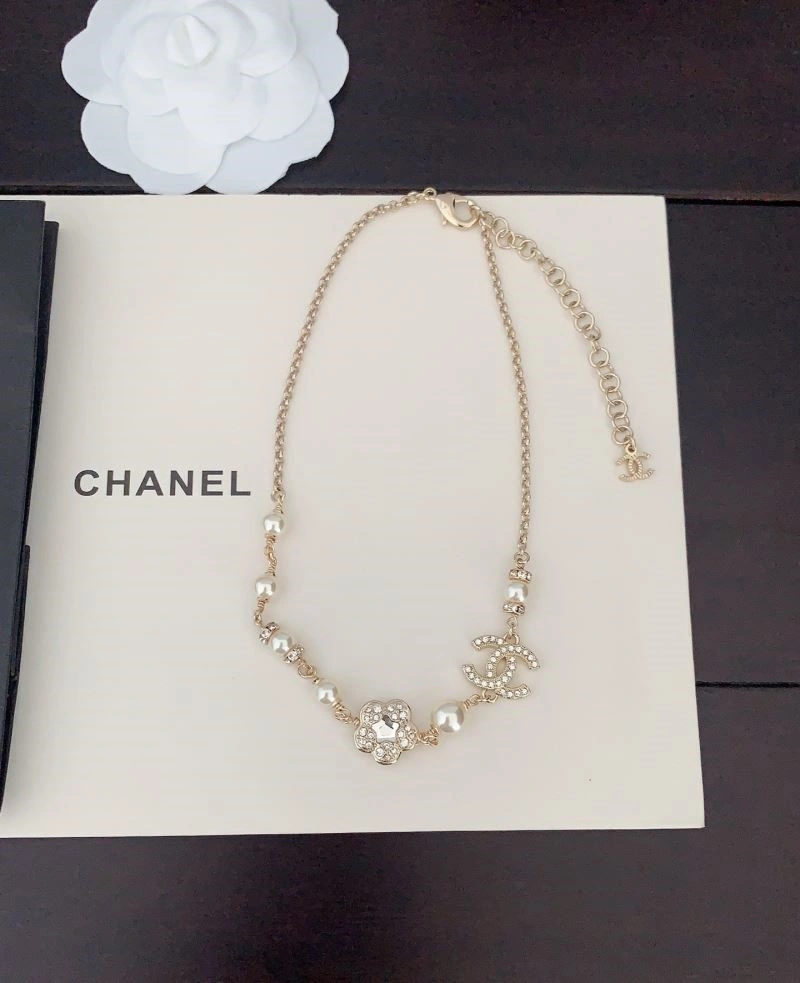 Snug Chanel Necklaces 222111