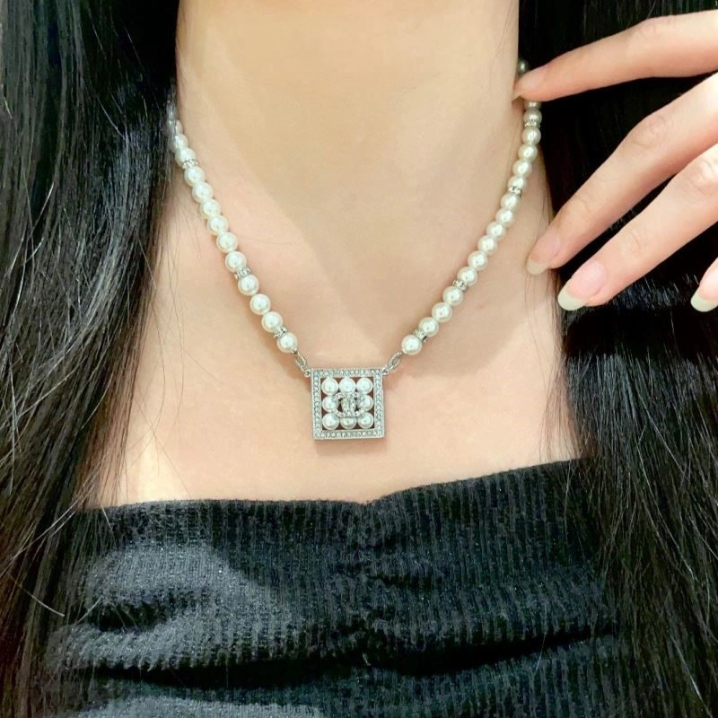 Stylish Chanel Necklaces 222118