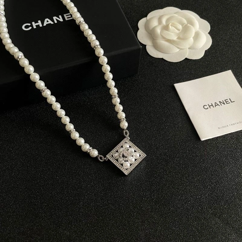 Stylish Chanel Necklaces 222118