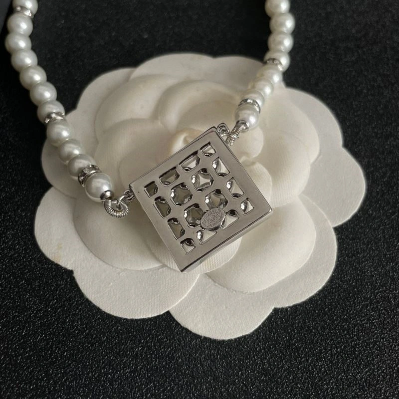 Stylish Chanel Necklaces 222118