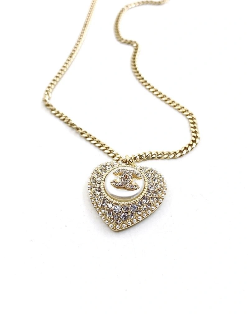 Trendsetting Chanel Necklaces 222183