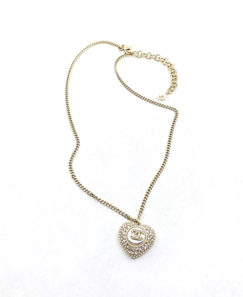 Trendsetting Chanel Necklaces 222183