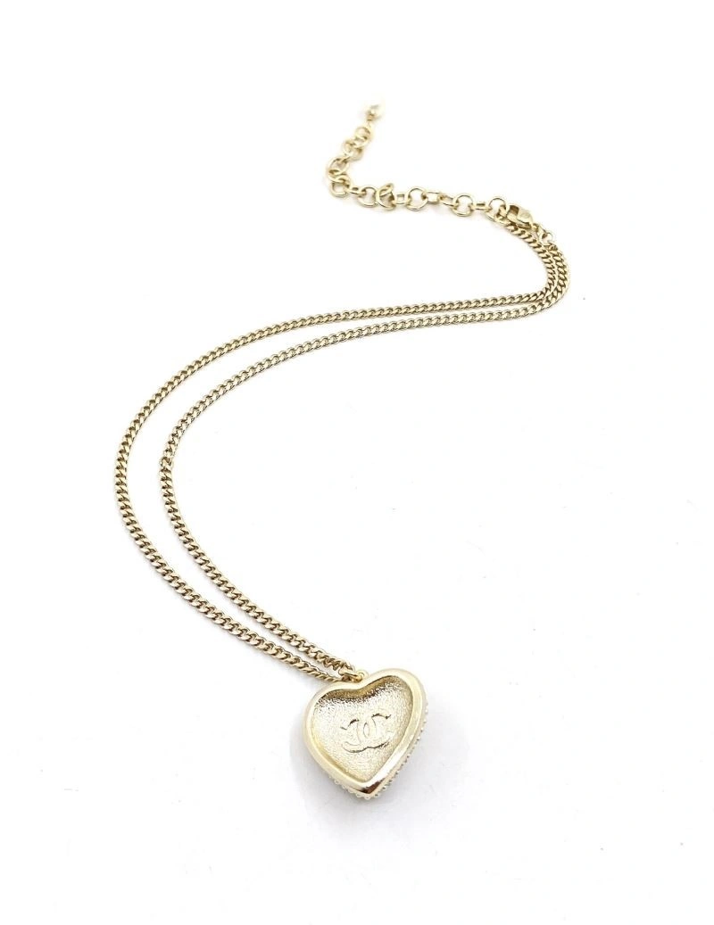 Trendsetting Chanel Necklaces 222183