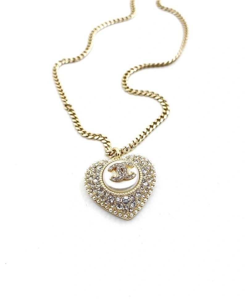 Trendsetting Chanel Necklaces 222183
