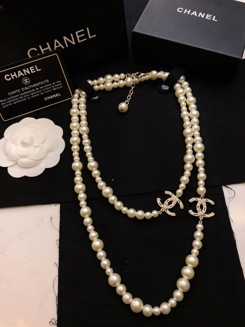 Compact Chanel Necklaces 222103