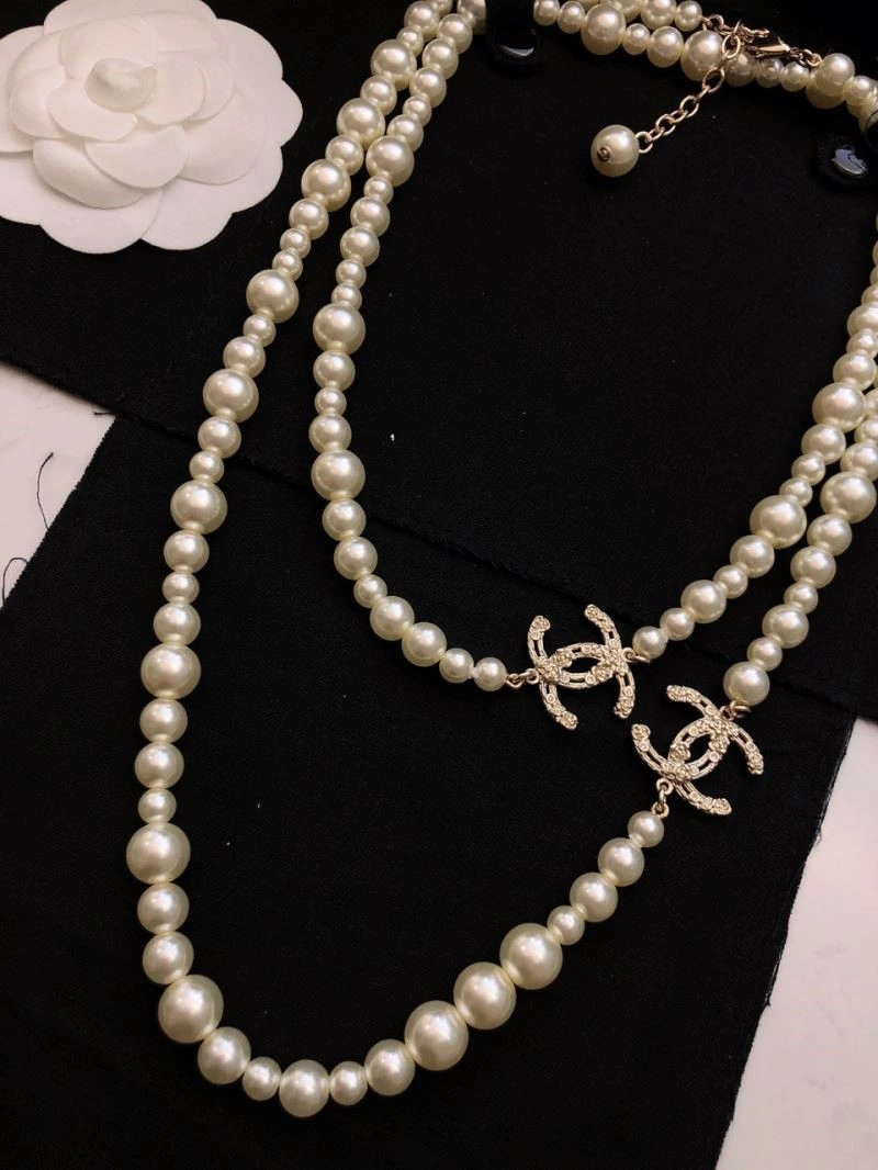 Compact Chanel Necklaces 222103