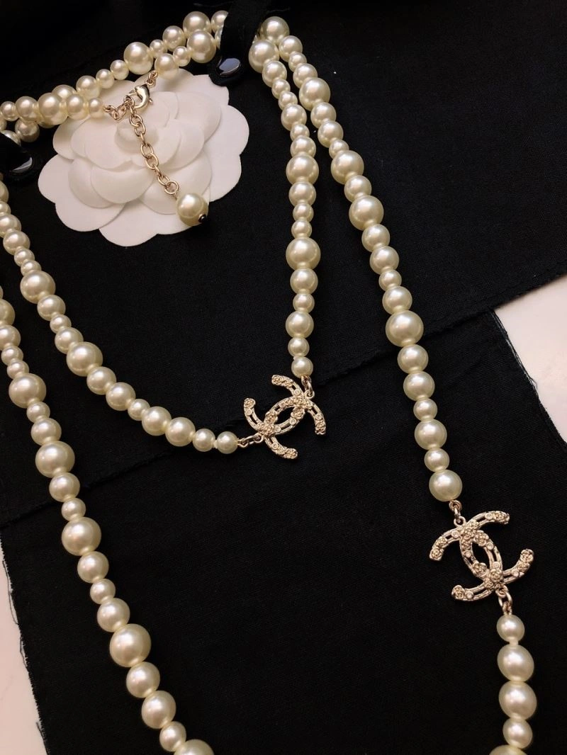 Compact Chanel Necklaces 222103