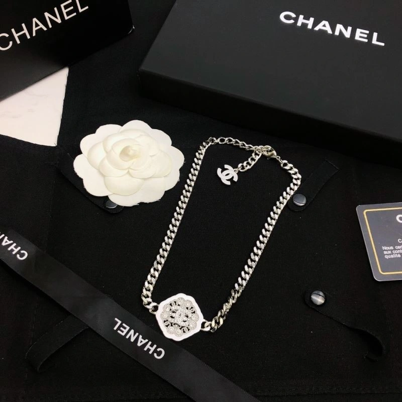 Elegant Chanel Necklaces 222114