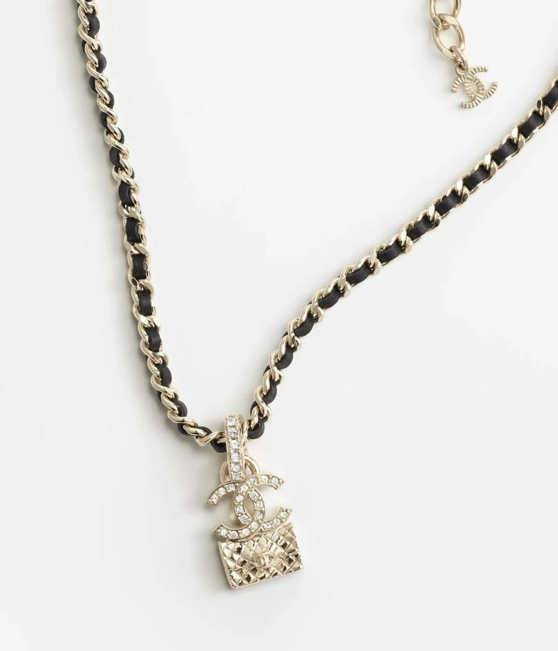 Chanel Necklaces Packable 222105