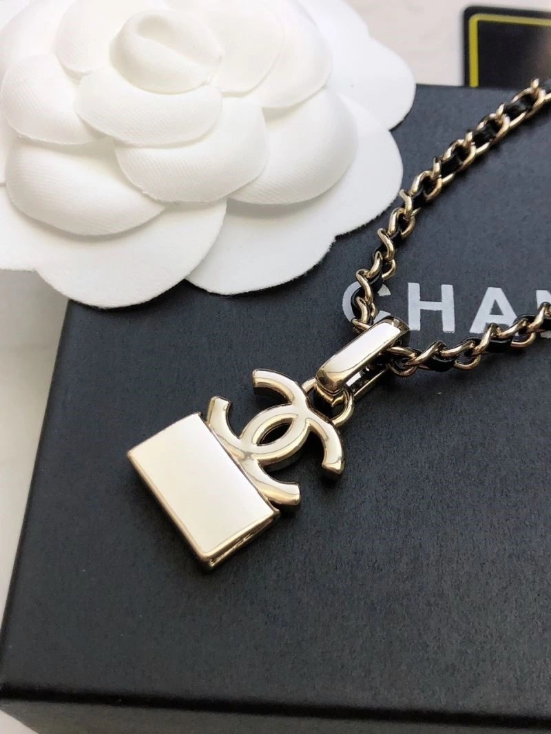Chanel Necklaces Packable 222105