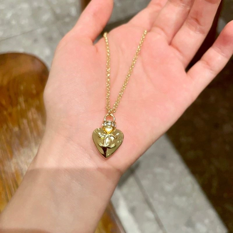 Casual Chanel Necklaces 222096