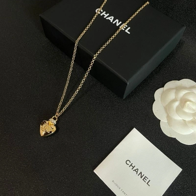Casual Chanel Necklaces 222096