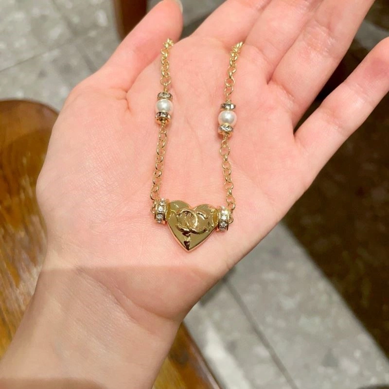 Chanel Necklaces Sporty 222099