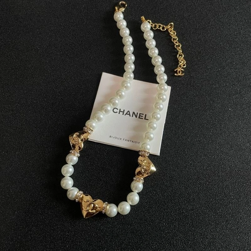 Compact Chanel Necklaces 222100