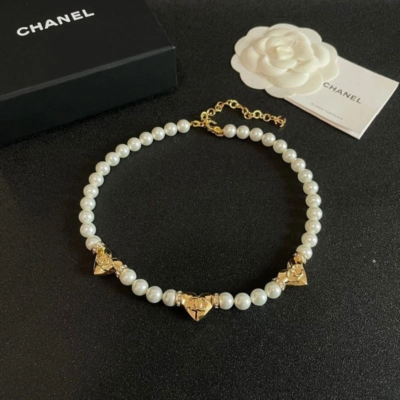 Compact Chanel Necklaces 222100