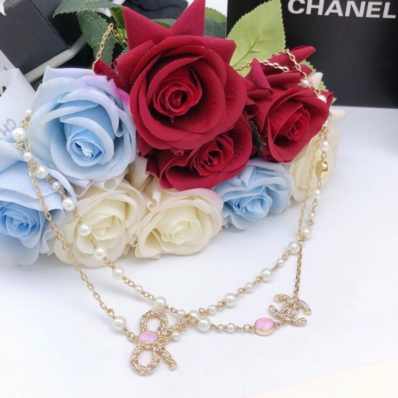 Sophisticated Chanel Necklaces 222095