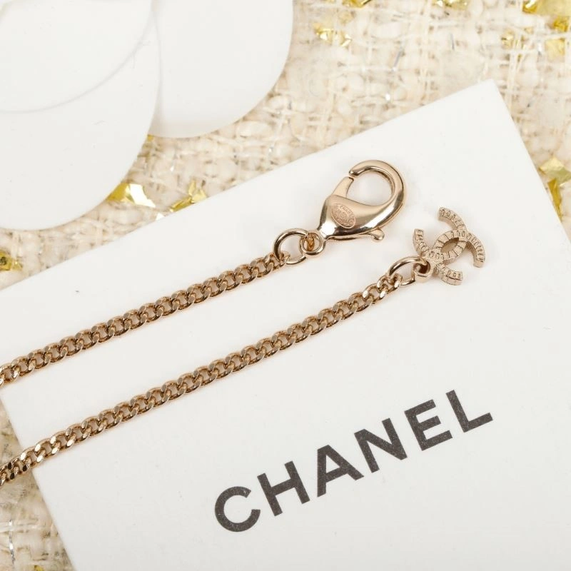 Trendsetting Chanel Necklaces 222080