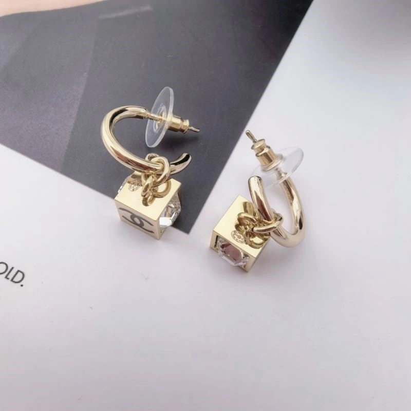 Effortless Chanel Necklaces 222076