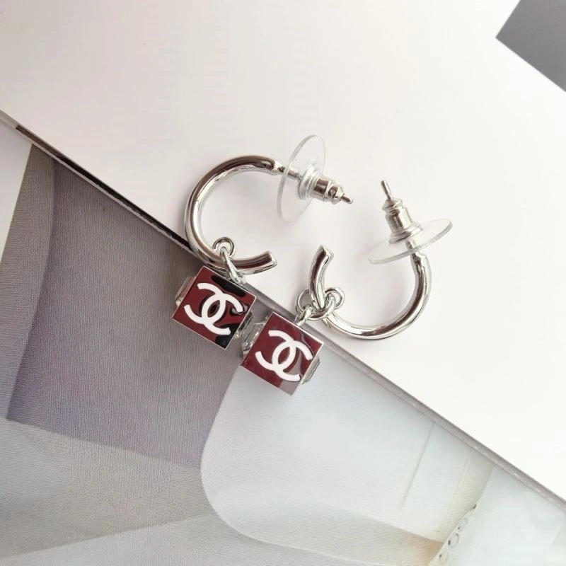 Effortless Chanel Necklaces 222076
