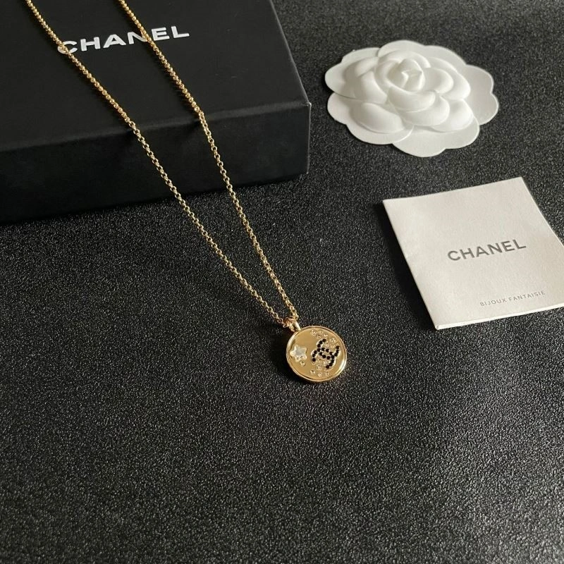 Chanel Necklaces Cozy 222061
