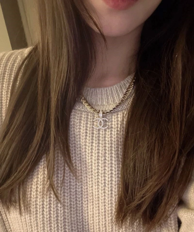 Elegant Chanel Necklaces 222046