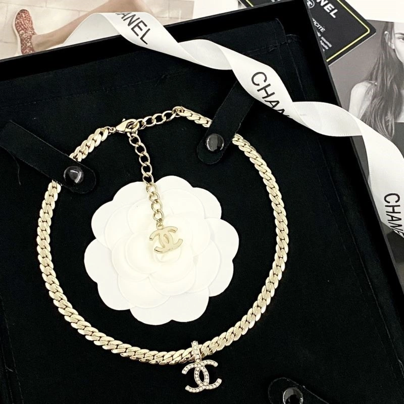 Elegant Chanel Necklaces 222046