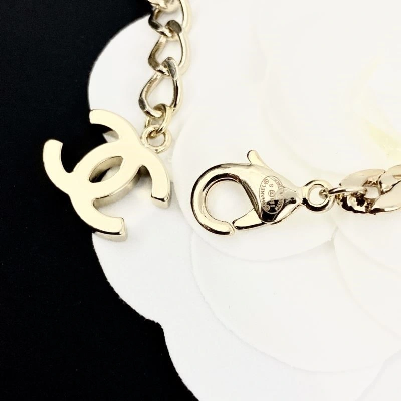 Elegant Chanel Necklaces 222046