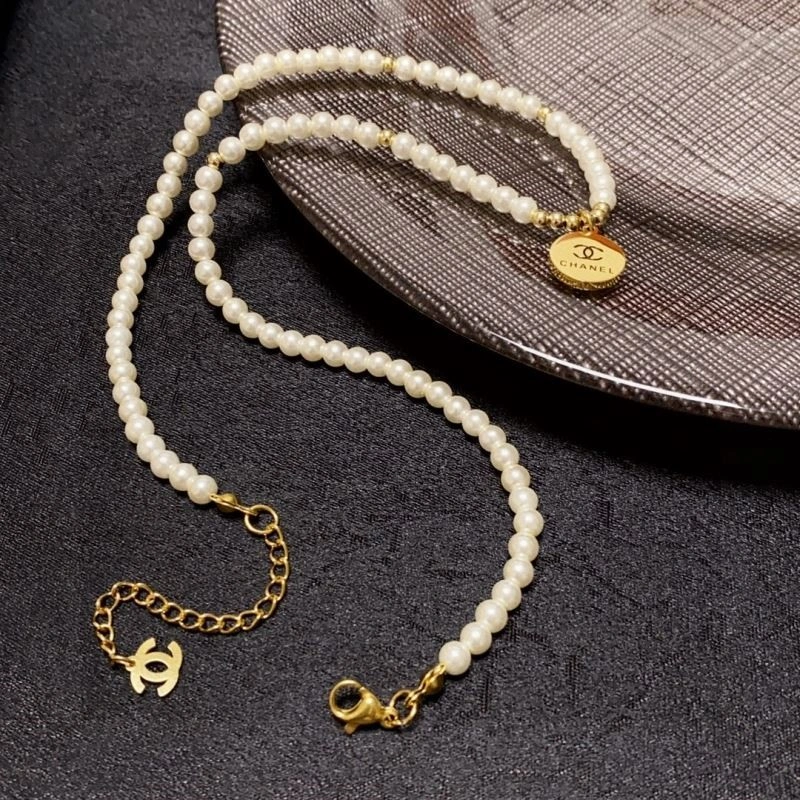 Compact Chanel Necklaces 222043