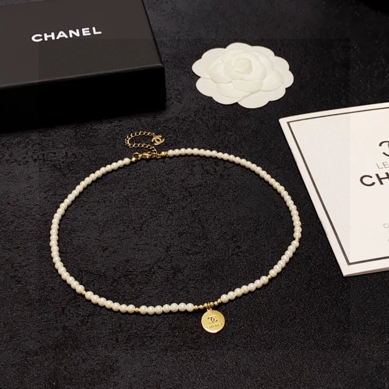 Compact Chanel Necklaces 222043