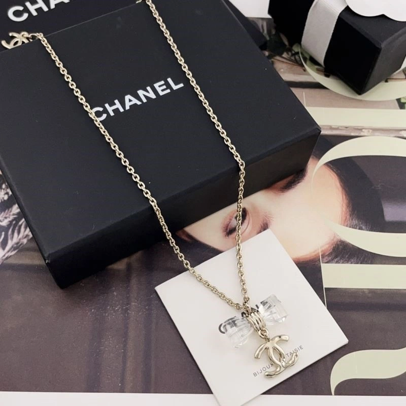 Chanel Necklaces Packable 220901