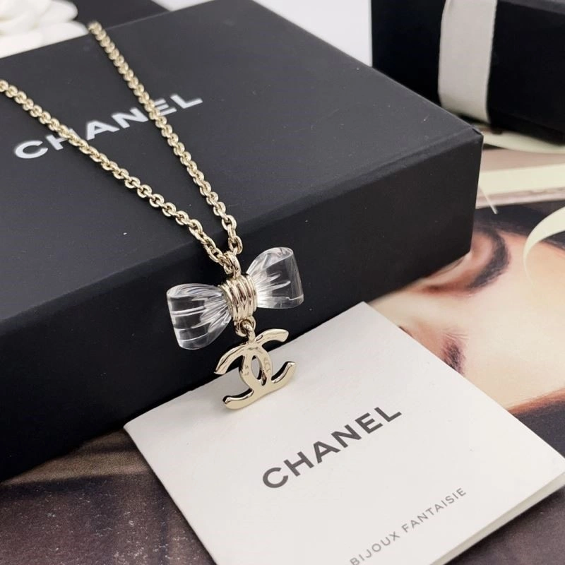 Chanel Necklaces Packable 220901