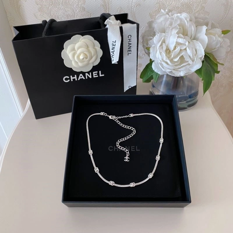 Chanel Necklaces Minimalist 220890