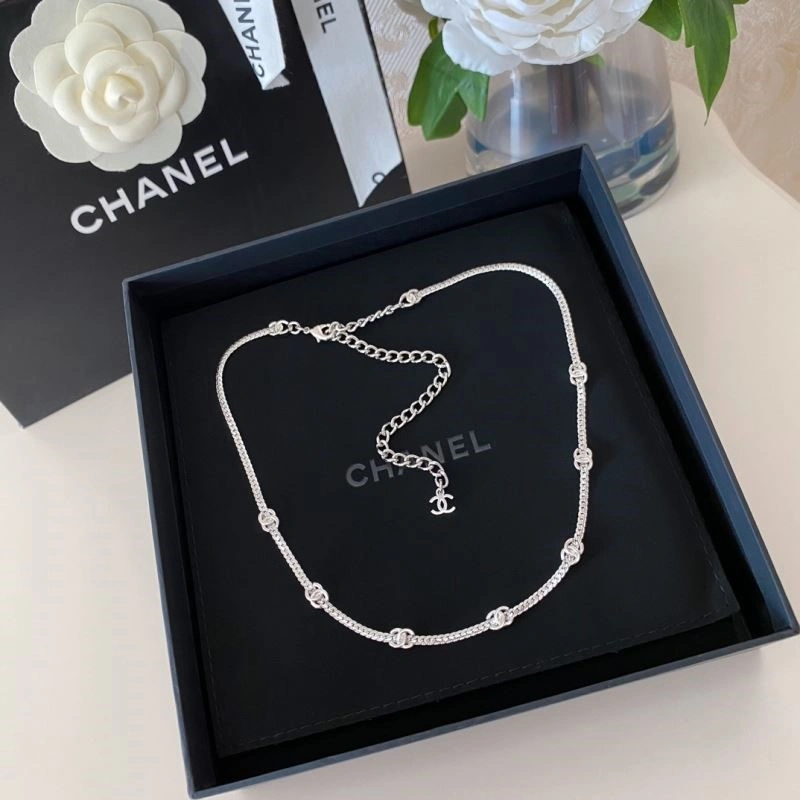 Chanel Necklaces Minimalist 220890