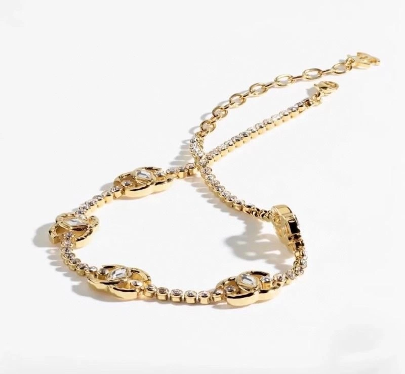 Sleek Chanel Necklaces 220881