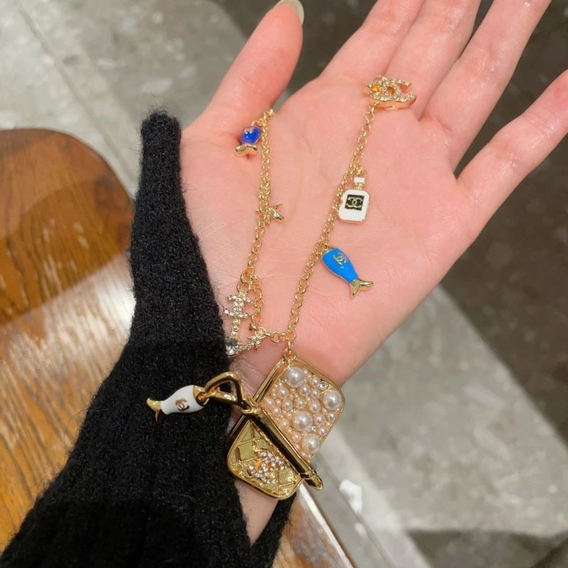 Popular Chanel Necklaces 220880