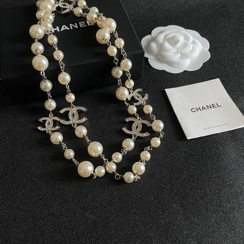 Minimalist Chanel Necklaces 220950