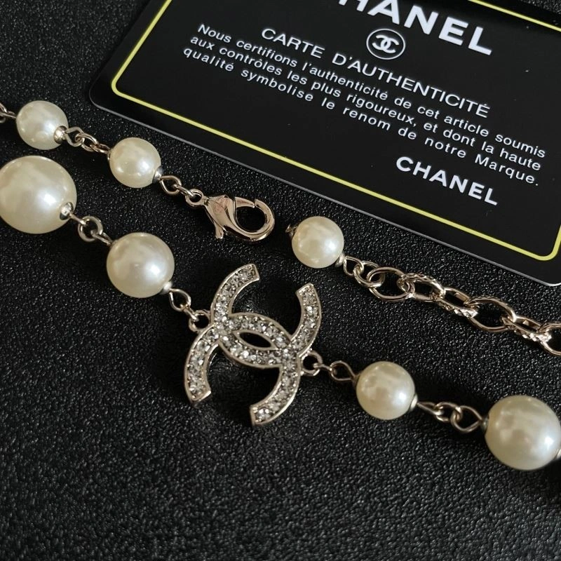 Minimalist Chanel Necklaces 220950