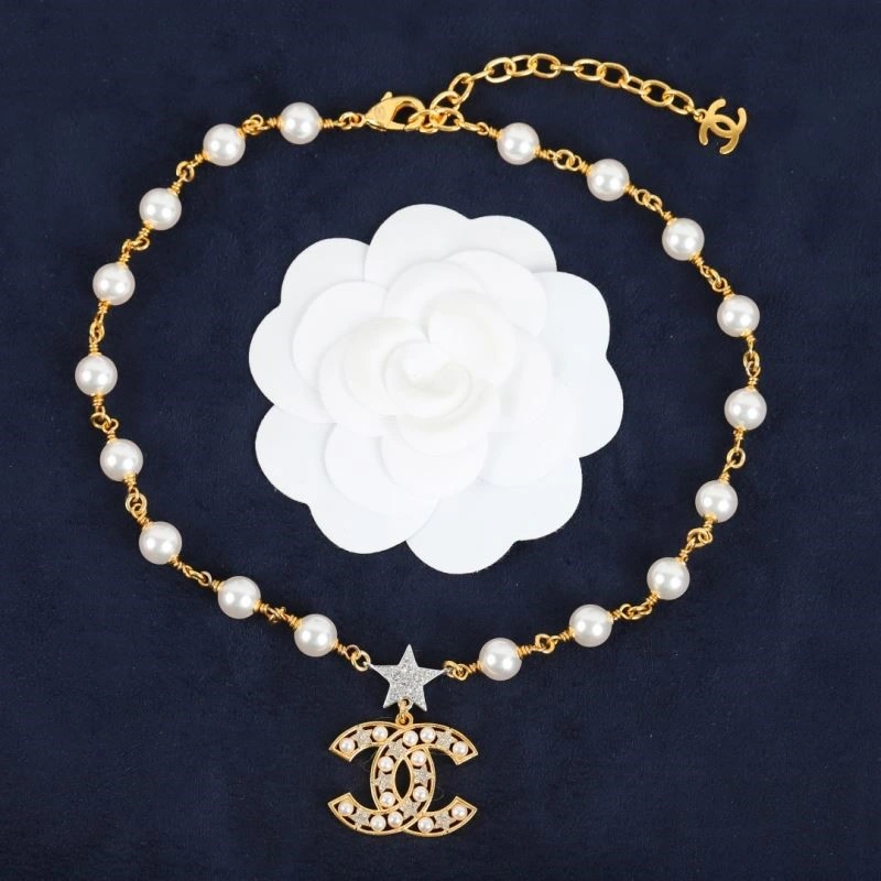 Tailored Chanel Necklaces 220875