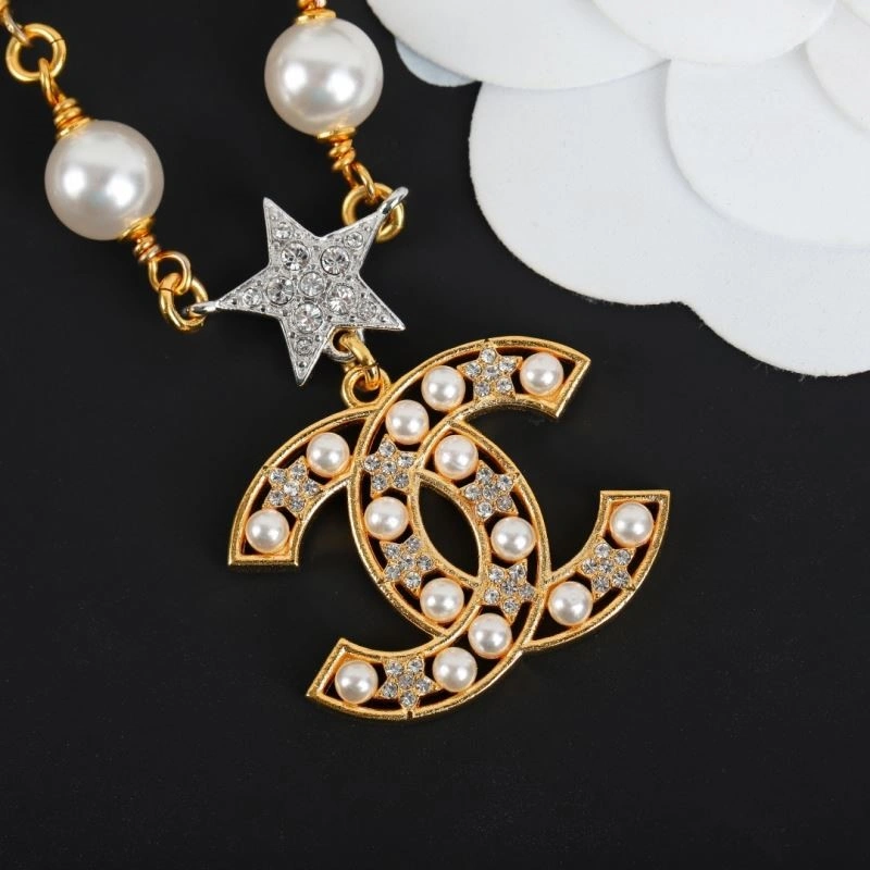 Tailored Chanel Necklaces 220875