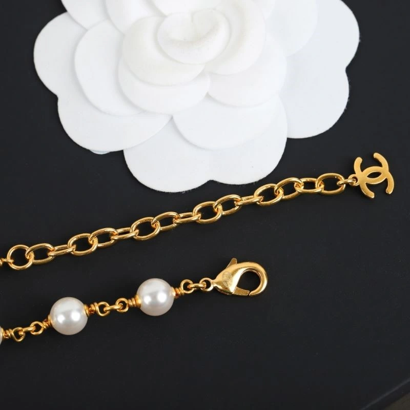 Tailored Chanel Necklaces 220875