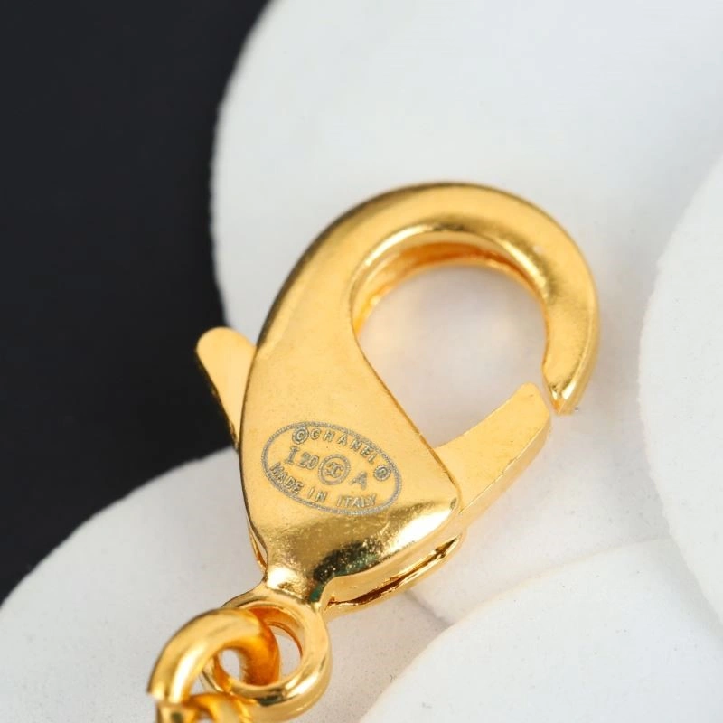 Tailored Chanel Necklaces 220875