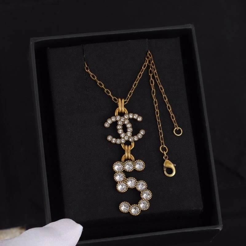 MoistureWicking Chanel Necklaces 220939