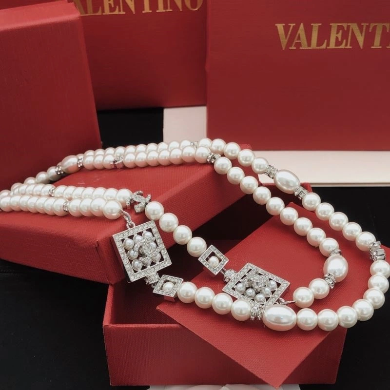 Chanel Necklaces Original 220885